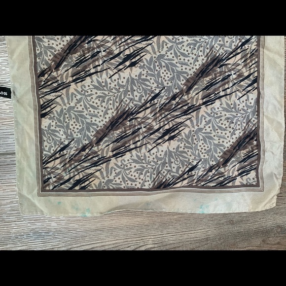 Silk Abstract Patterned Scarf - Picture 6 of 8